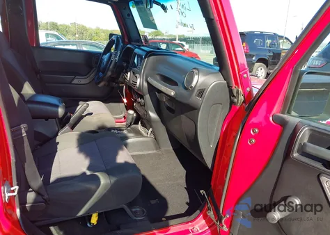 2012 Jeep Wrangler Unlimited Sport z USA, uszkodzony, nr VIN 1C4BJWDG4CL133248